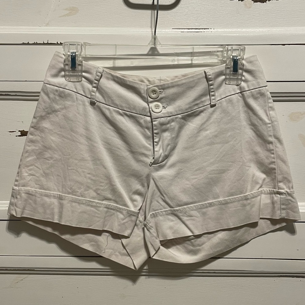 White dress shorts. Size small.